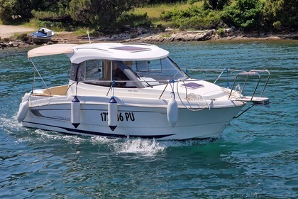 Beneteau Antares 680