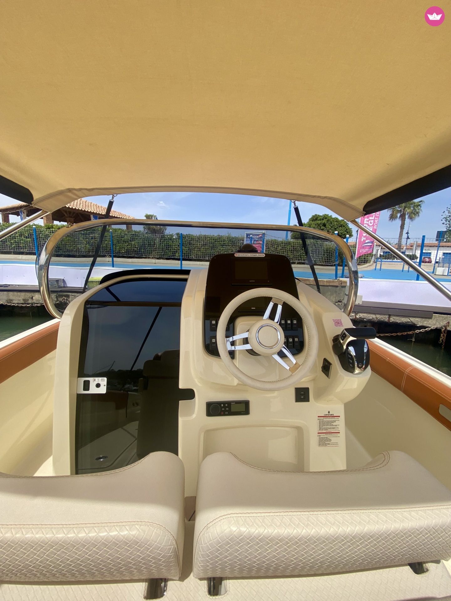 Bateau à moteur Invictus FX240 200cv 6