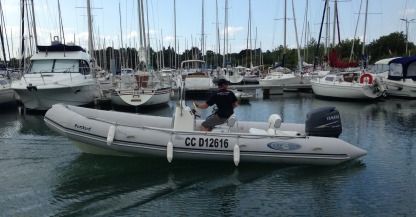 Location Semi-rigide Bombard Explorer 640 "la Stellette" La Forêt-Fouesnant