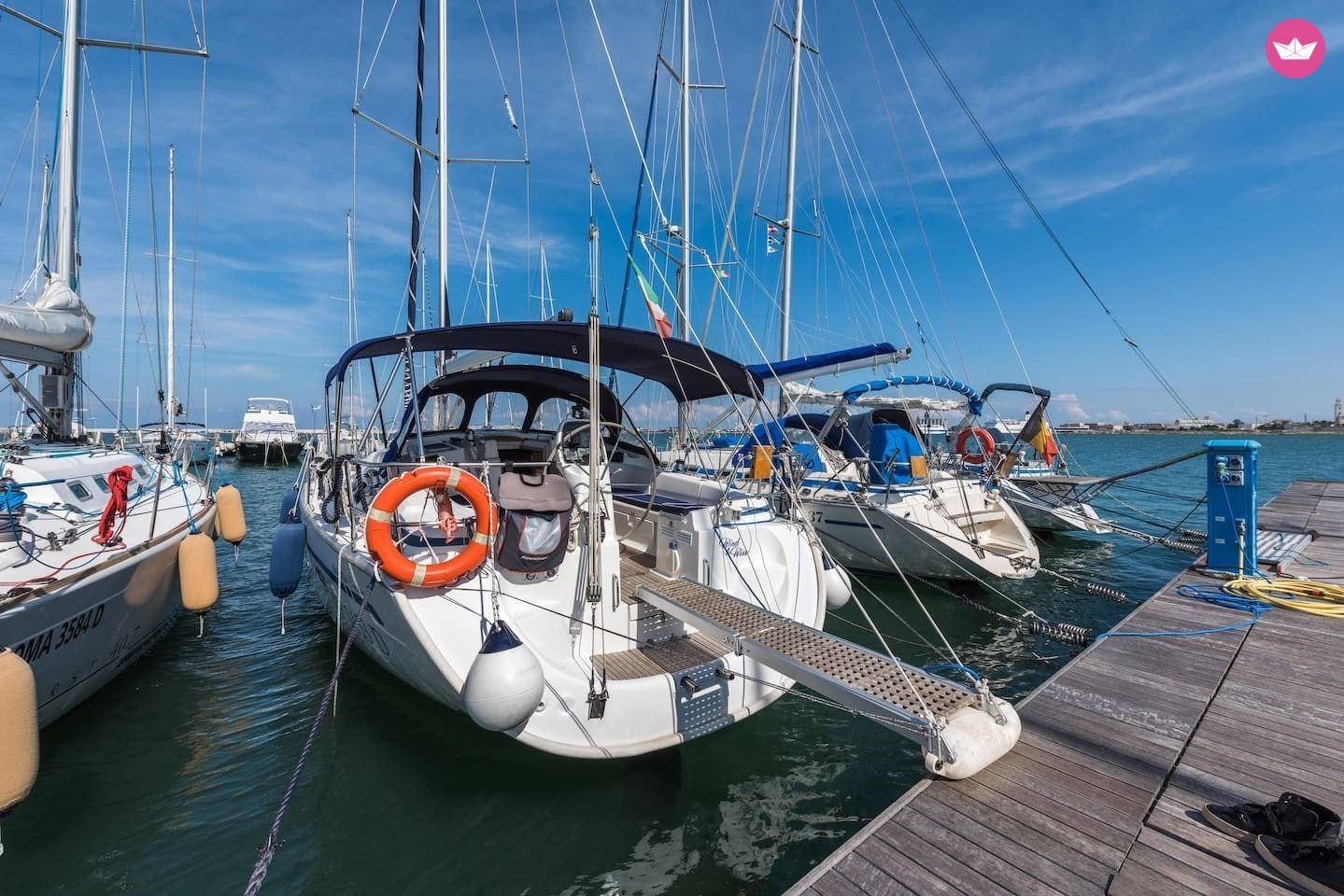 Sailboat Bavaria Cruiser 39 for hire