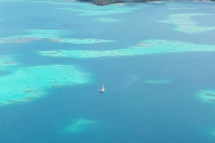 Catamaran aux Gambier