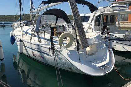 Charter Sailboat BAVARIA 36 CRUISER Trogir