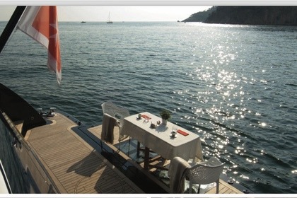 38m HR Yacht with 2 Jacuzzi B87!