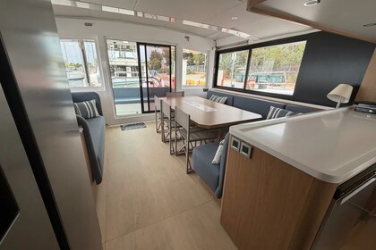 Verhuur Catamaran Catana Group Bali 5.2 - 6 + 2 cab. Alimos