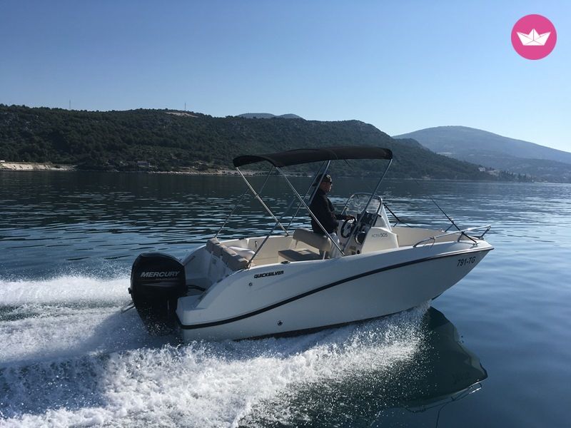 Motorboat Quicksilver 505 Activ  