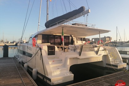 Fountaine Pajot Aura 51
