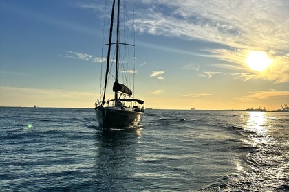 Charter Sailboat Jeanneau Sun Odyssey 43 Palma de Mallorca
