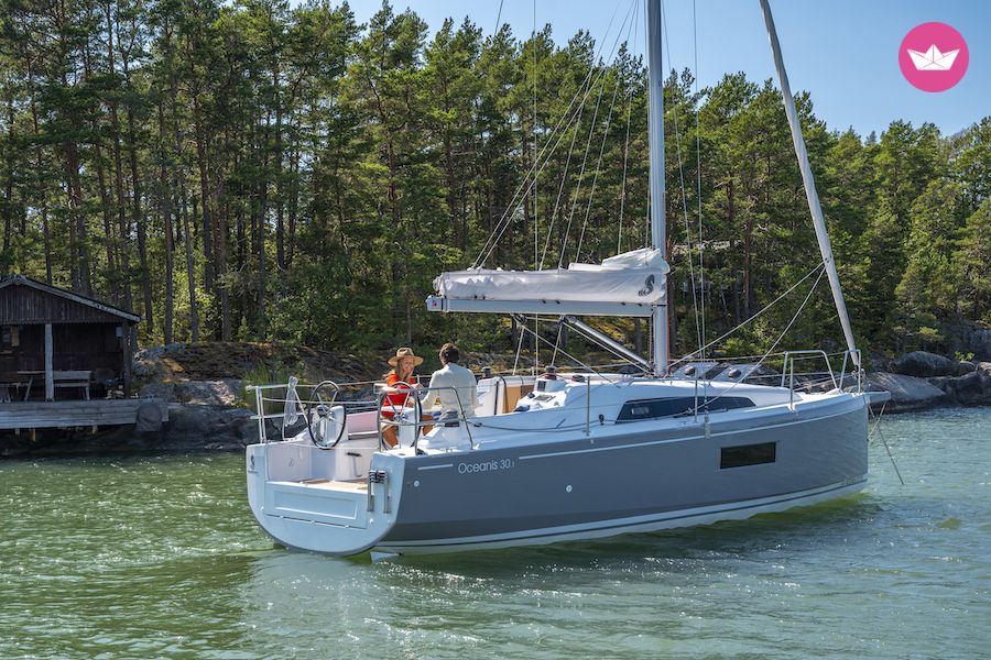 Sailboat Beneteau Oceanis 30.1  
