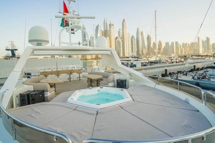 40 Meters Yacht with Jakuzi in Dubai on Your Service