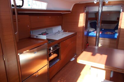 Hyra båt Segelbåt Dufour Yachts Dufour 382 GL - 3 cab. Elba