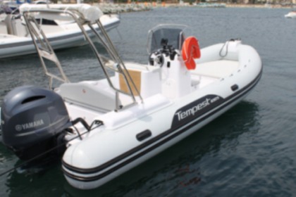 Charter Motorboat CAPELLI TEMPEST 630 Cavalaire-sur-Mer