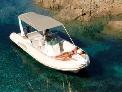 Location Semi-rigide Capelli Capelli Tempest 770 Bonifacio