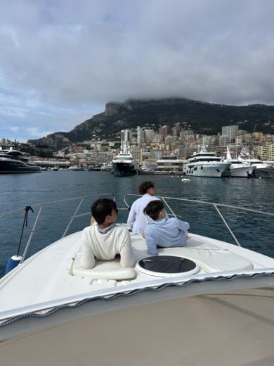 Monaco-Ville Motorboat PRINCESS V40 alt tag text