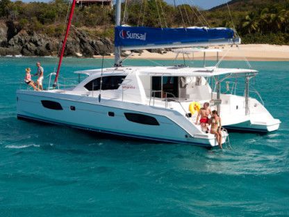 Charter Catamaran Sunsail 444 Palma