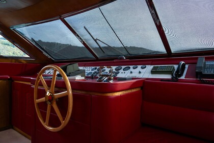 Luxury 22m Yacht with Crew – Cinque Terre & Portofino