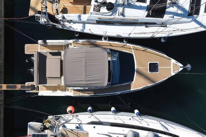Hire Motorboat NUVA YACHTS Nuva M9 Cabin Palma de Mallorca