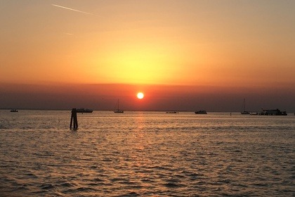 Barca a motore - Mano marine "Divina"