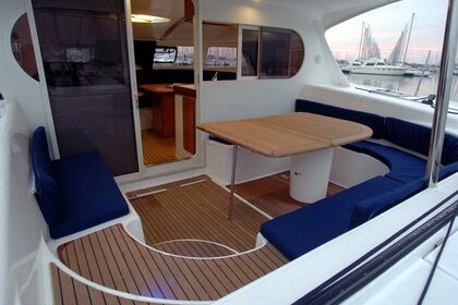 Rental Catamaran NAUTITECH CATAMARANS Nautitech 40 Galaxidi