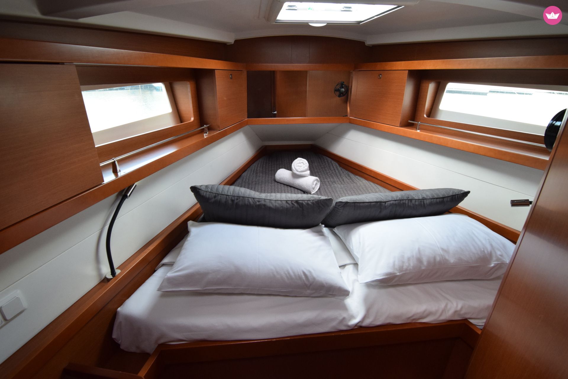 Rental Sailboat Beneteau Oceanis 41 Athens