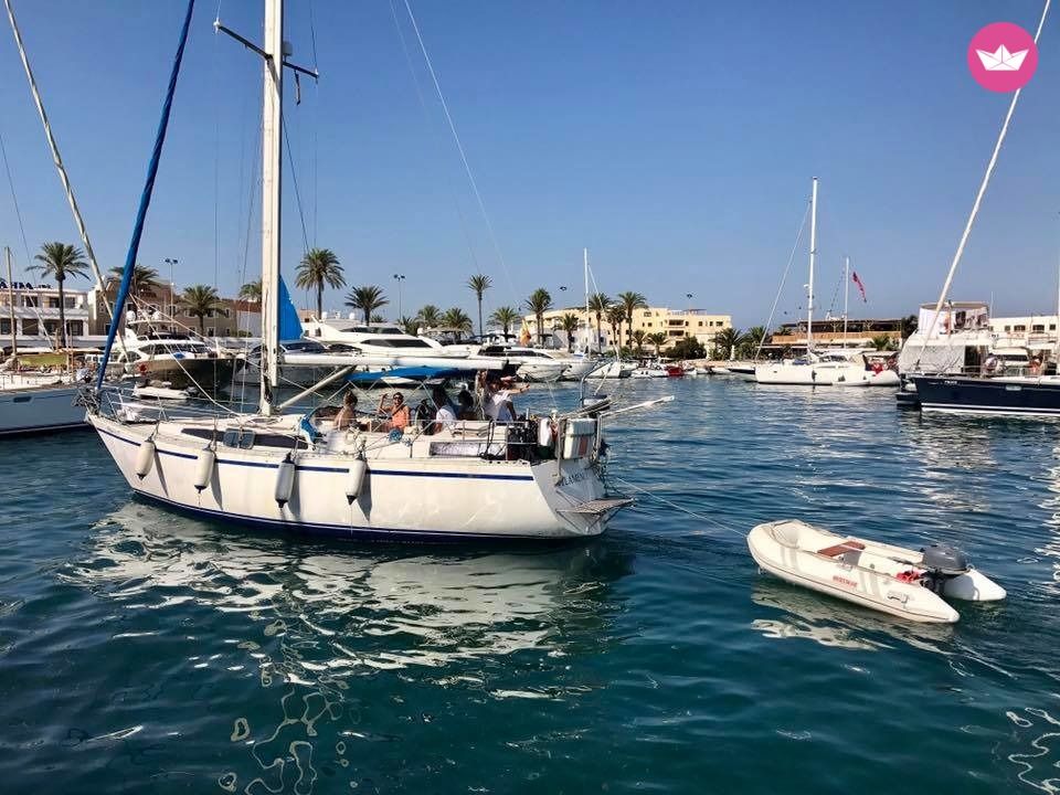 Charter Sailboat Puma 37 Barcelona