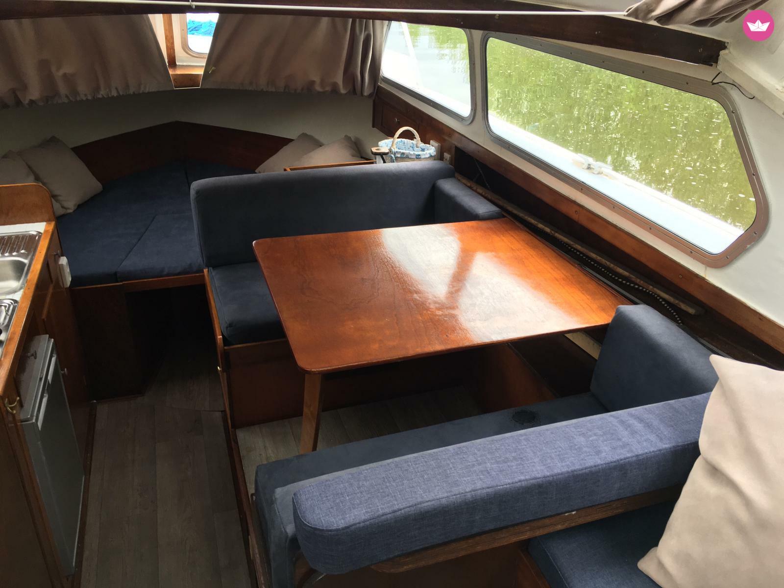 Bateau à moteur Hooveld 860 peugot diesel 60 pk Hooveld 60cv 8