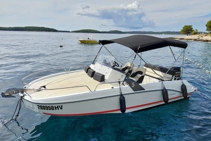 Location Bateau à moteur Bènèteau Flyer 6.6 SUNdeck Hvar