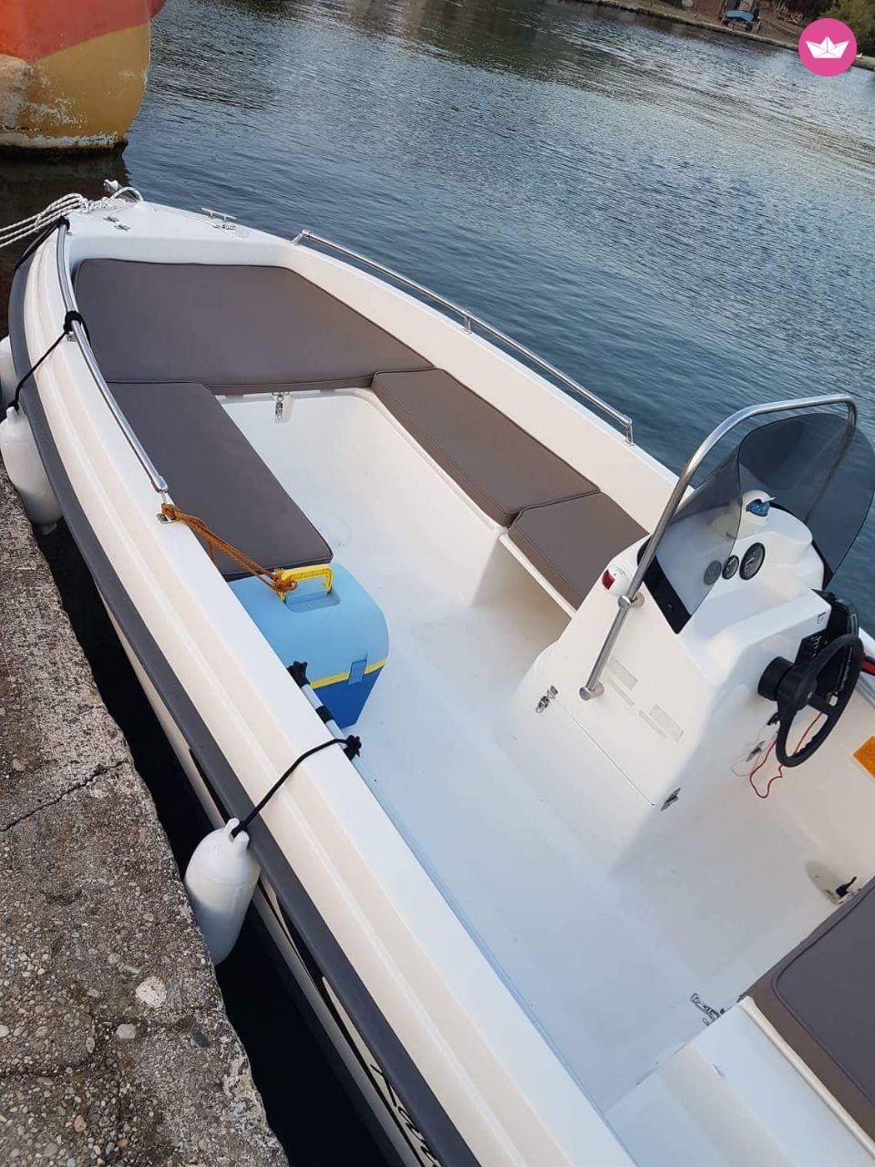 Karel 4.50 Open in Nea Makri  