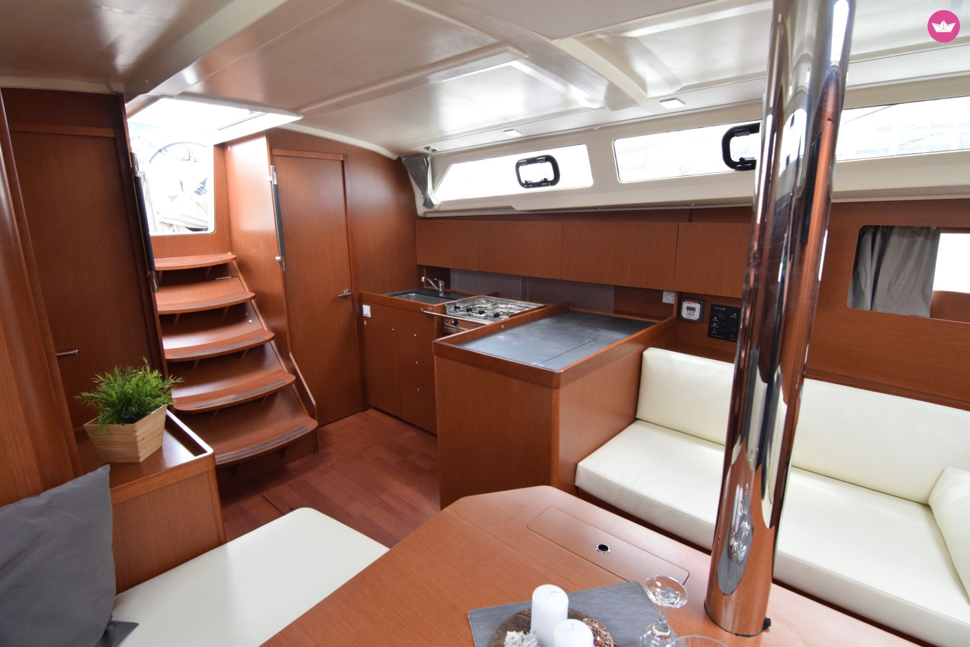 Charter Sailboat Beneteau Oceanis 41.1 Athens