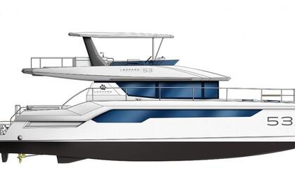 Spacious new power catamaran in Coiba and Chiriqui's Pacific island paradise