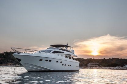 Miete Motorboot Posillipo Technema 70 Athen