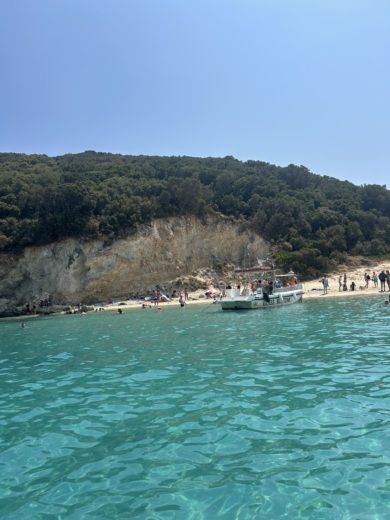 Zakynthos Motorboat Ranieri Blue water alt tag text