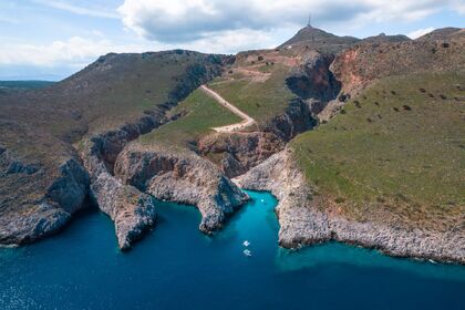 Hire Motorboat Protagon 25 Sundeck 2024 Marathi