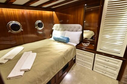 Luxury Gulet Charter in Fethiye – 20-Person Capacity