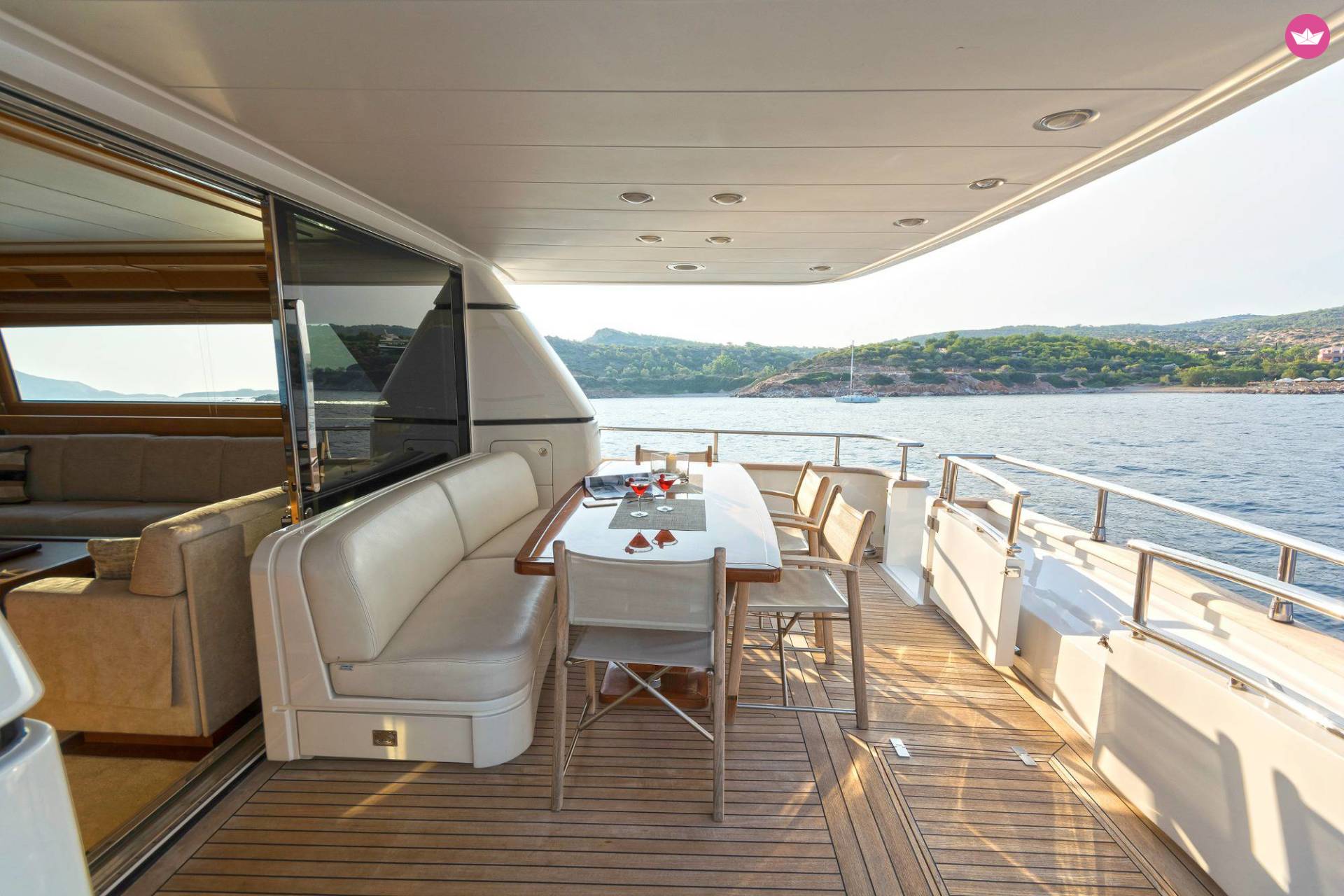 Motorboat San Lorenzo 72 for hire