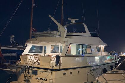 Miete Motorboot Hatteras 65 Çeşme