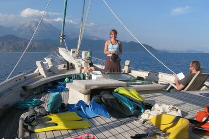 Custom made teakwood motor-sailor Tirhandili gulet, Bodrum shipyard