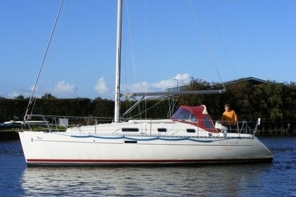 Océanis 311 dériveur lesté départ Le Crouesty