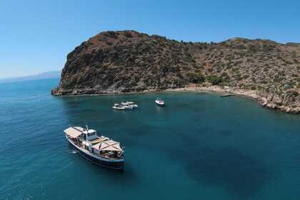 Charter Motor yacht Custom made Custom Chania