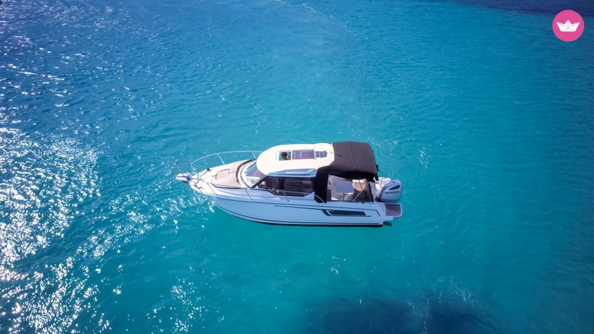 Motorboat Jeanneau Merry Fisher 795  