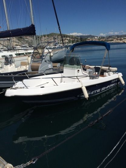 Miete Motorboot Kelt White Shark 175 Club Marseille