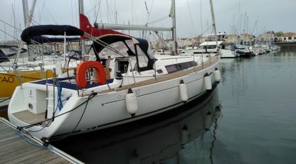 Location Voilier Beneteau Oceanis 37 Les Sables-d'Olonne