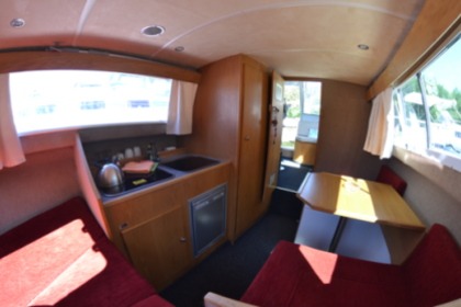 Beautiful houseboat with 1 Cabin for rent from Him