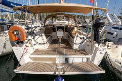 Rental Sailboat Dufour Yachts Dufour 382 GL - 3 cab. Saint-Mandrier-sur-Mer