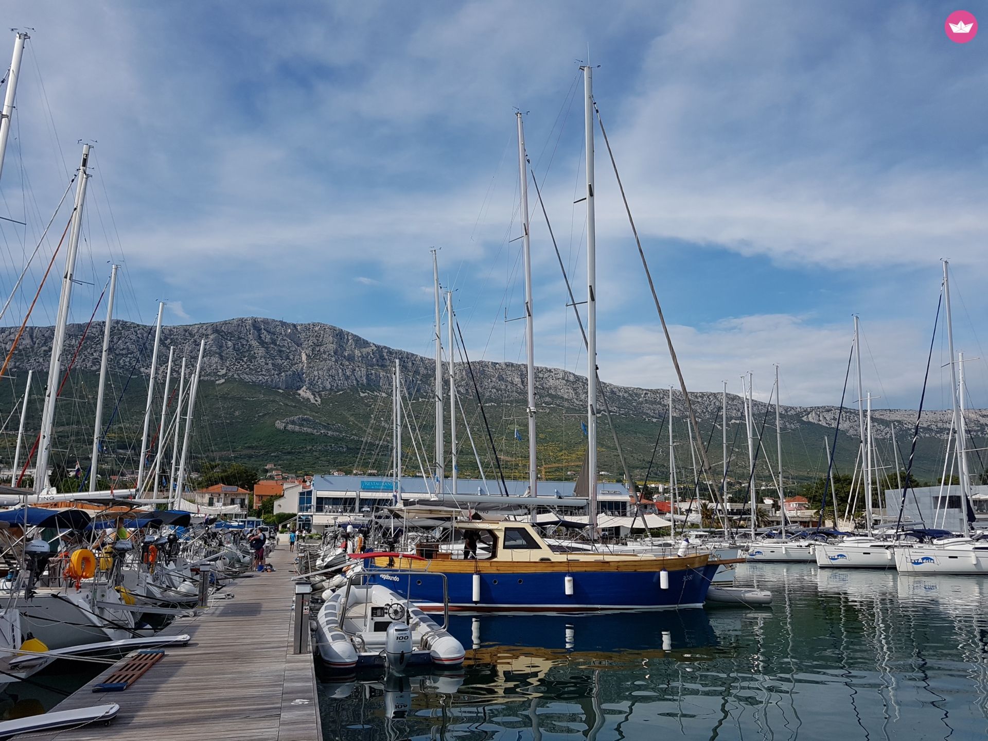 Traitional Croatian Boat Leut Vagabundo in Split for hire