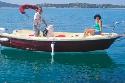 Charter Motorboat VEN 501 OPEN FLY Vodice