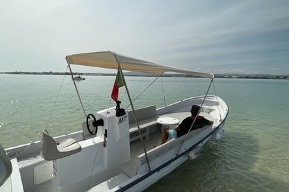 Hire Motorboat Yamaha Final Model Fuseta