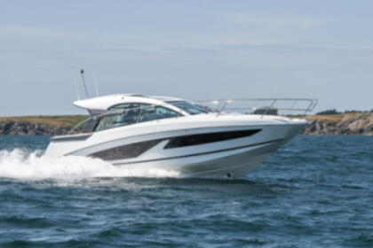 Hyra båt Motorbåt Beneteau Gran Turismo 36 Pula