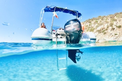 Noleggio Gommone Nautica Led S.r.l Gs 680 Cagliari