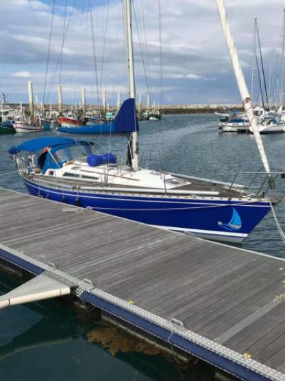 Charter Sailboat Beneteau First 42 Saint-Quay-Portrieux