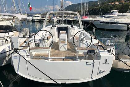 Verhuur Zeilboot BENETEAU Oceanis 38.1 Vibo Marina